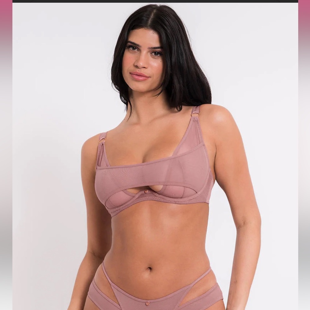 Scantilly Peep Show Deep Plunge Bra Dusty Rose Pink BNWT 32G